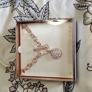 Guess 16" Chain Necklace Rosegold New in  Box